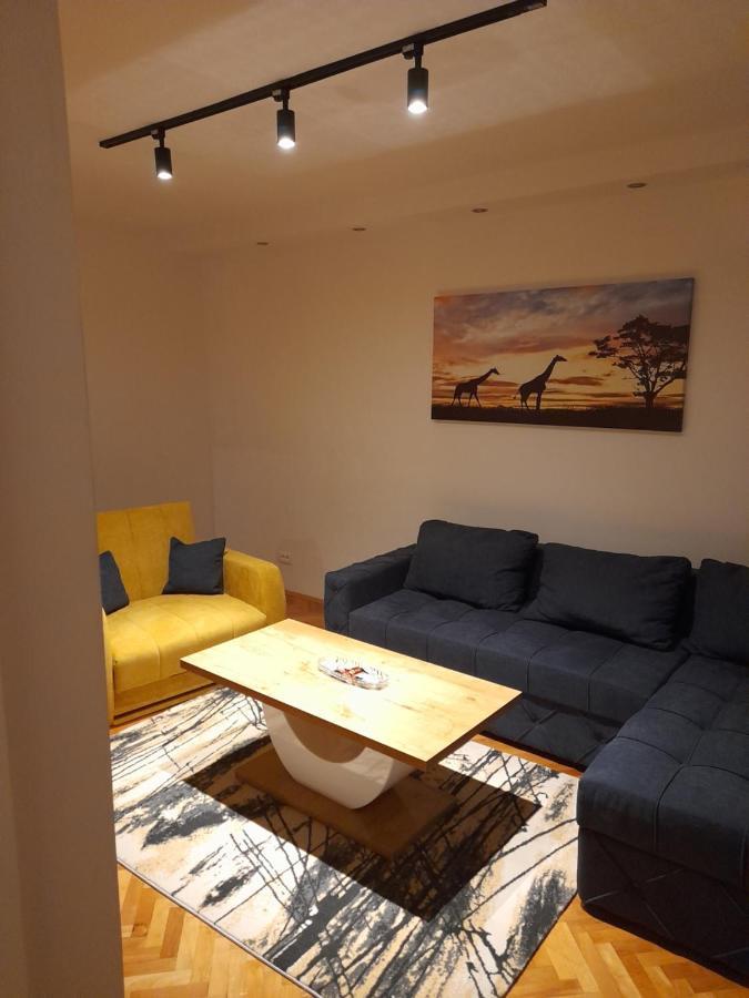 Holiday Apartaments 2 Nis Exterior photo